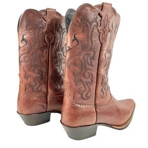 Dark brown mustang cowhide boot